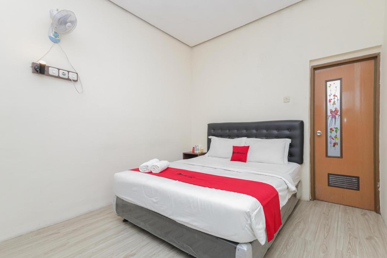 OYO 90175 Tl Guest House Batu  Extérieur photo